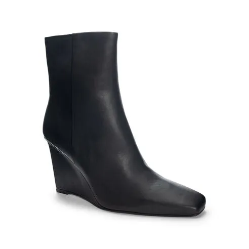 42 Gold Olanna Boot - Black Leather