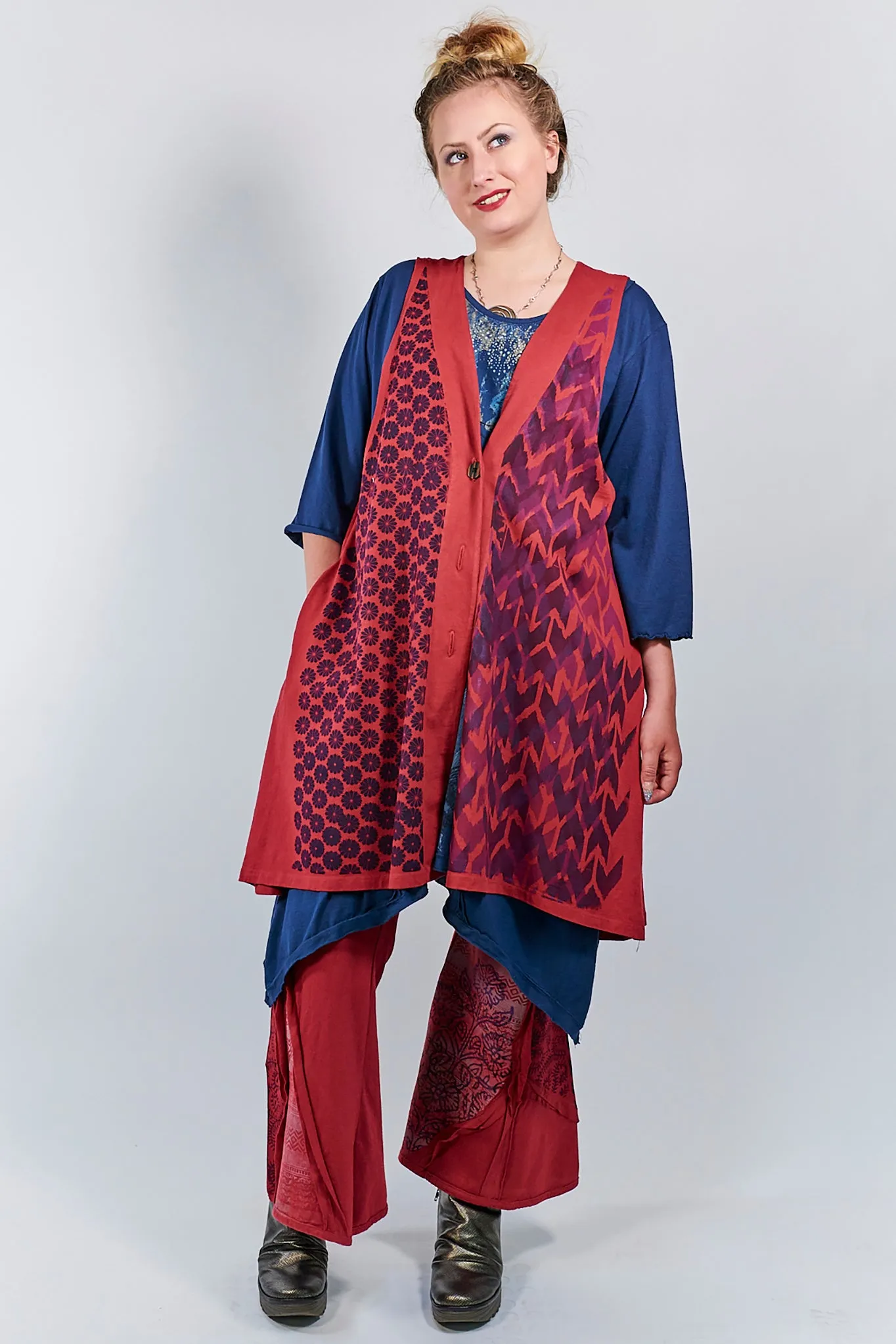 6206 Victoria Vest Elegant Red-P