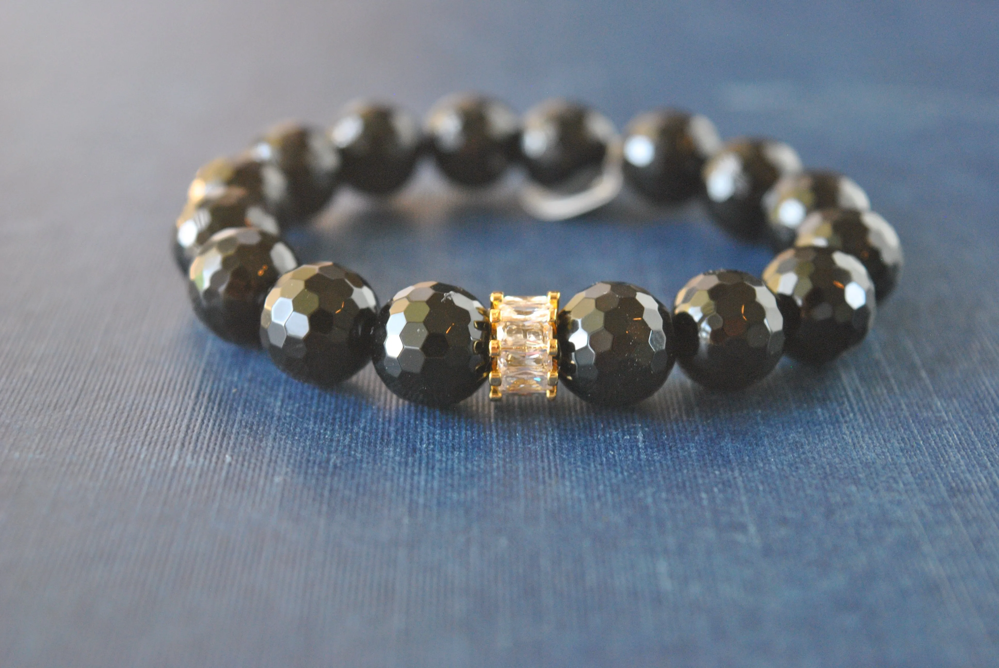 BLACK ONYX AND DRUZY CHARM ON GOLD STRETCHY BRACELET SET