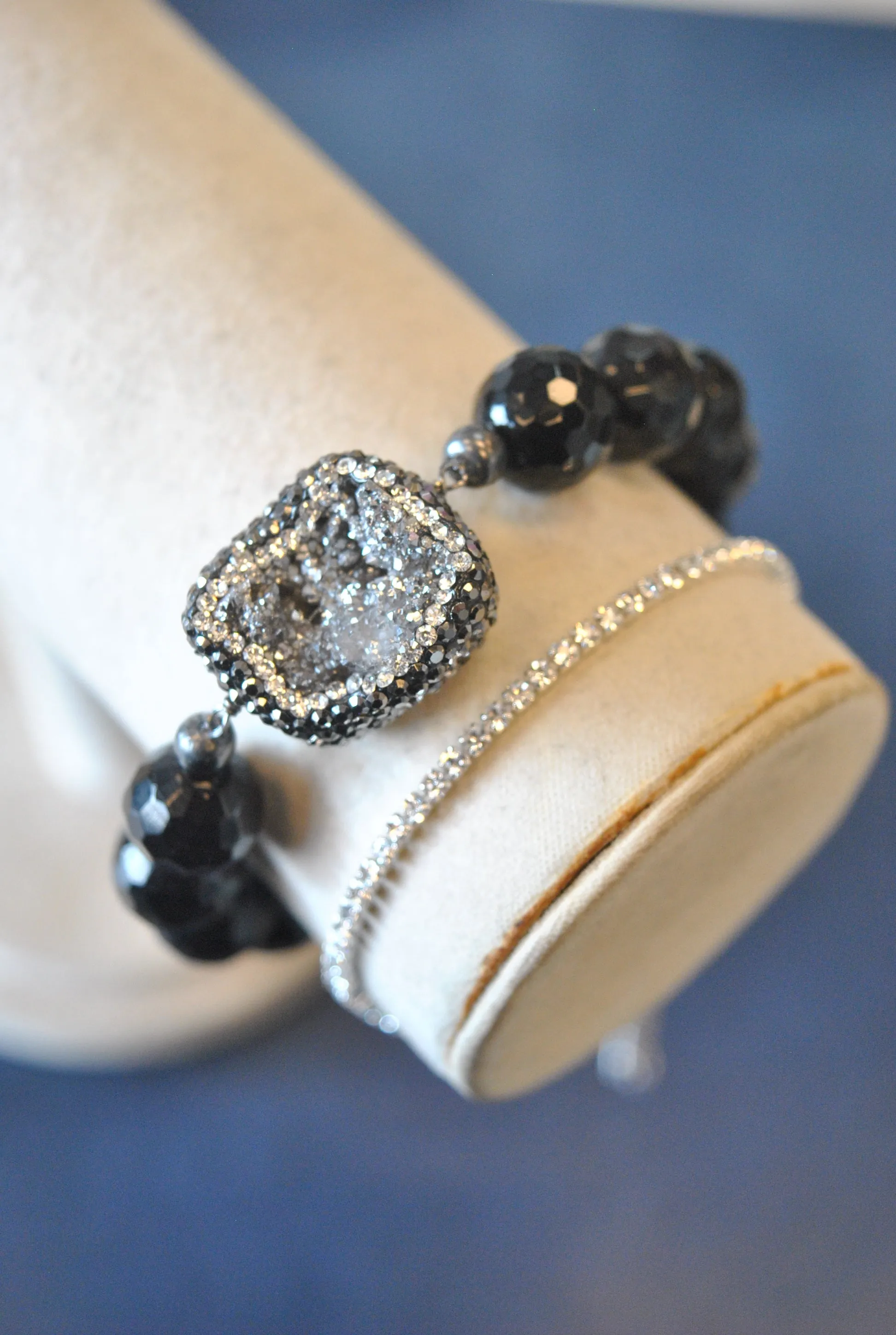 BLACK ONYX SILVER DRUZY AND SWAROVSKI CRYSTALS STRETCHY BRACELET SET