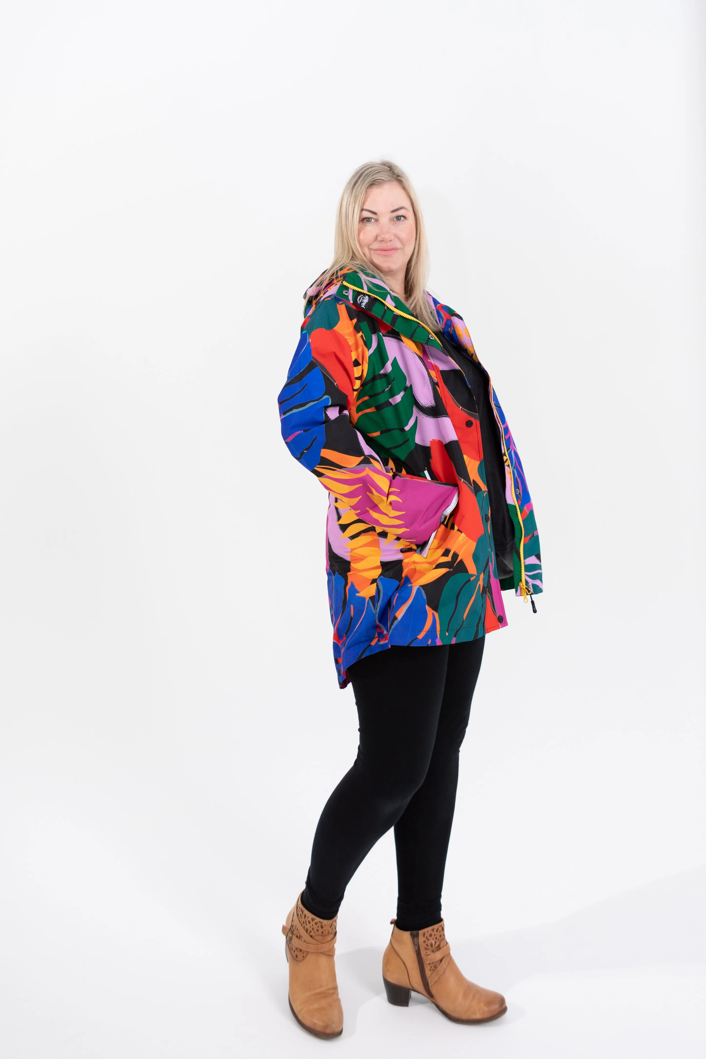 Carnaval waterproof mesh lined raincoat
