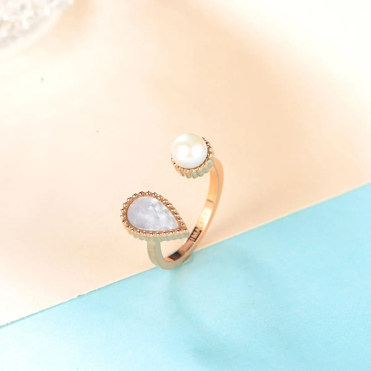 Drop / Ring Pearl Rose Gold