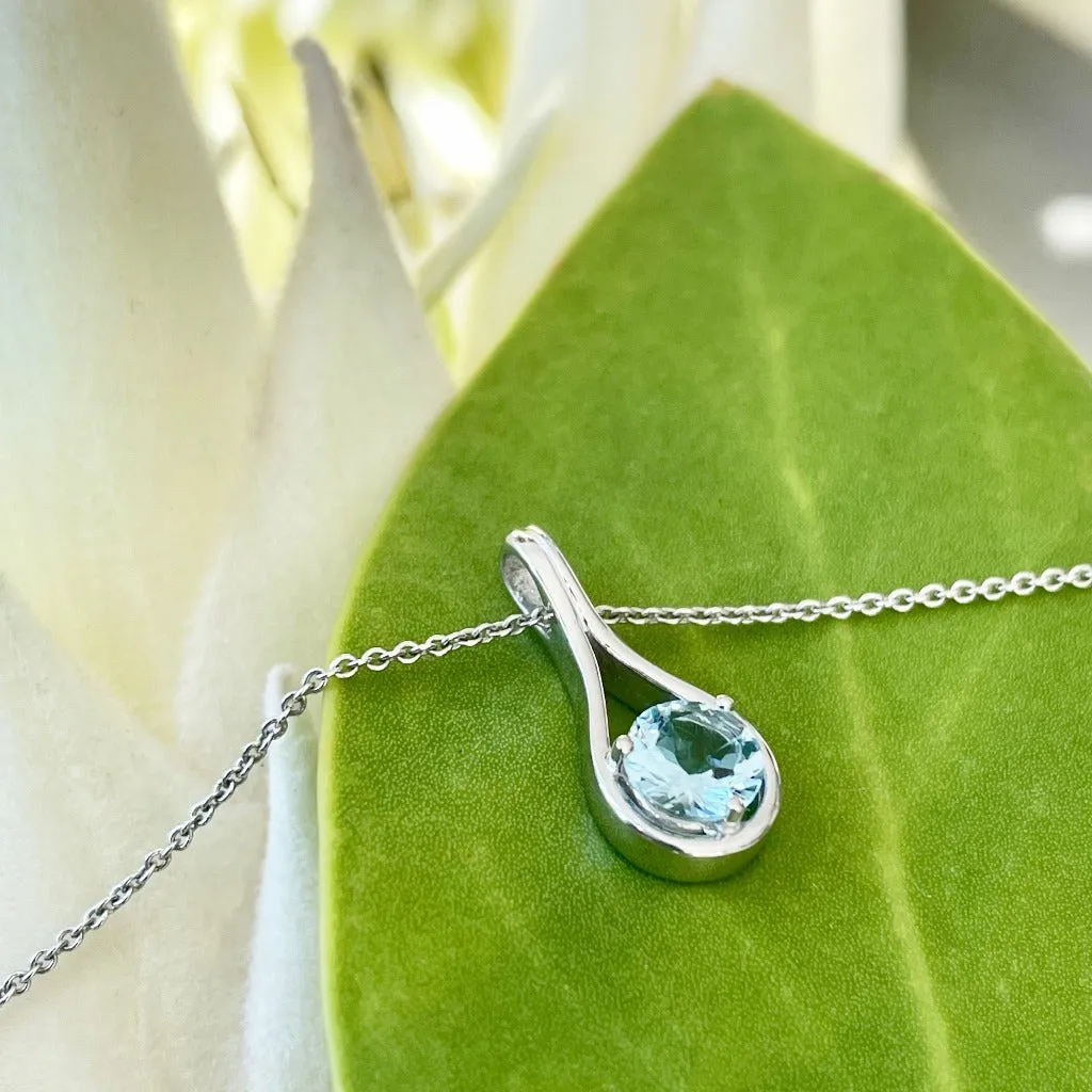 Elegant Double Line Bale Aquamarine Pendant