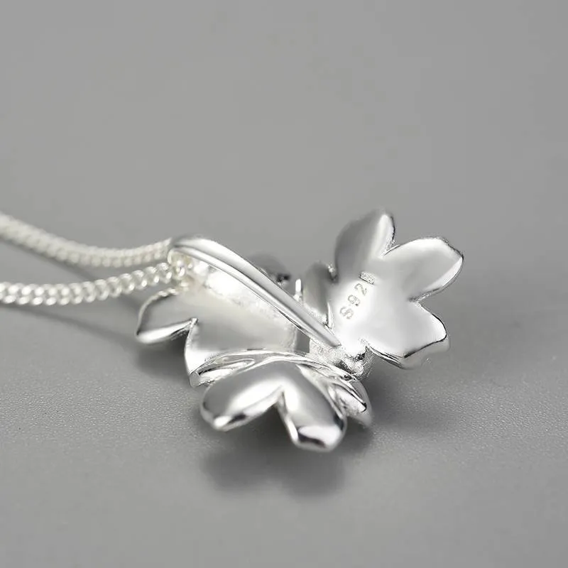 Elegant Forget-Me-Not Flower Necklace