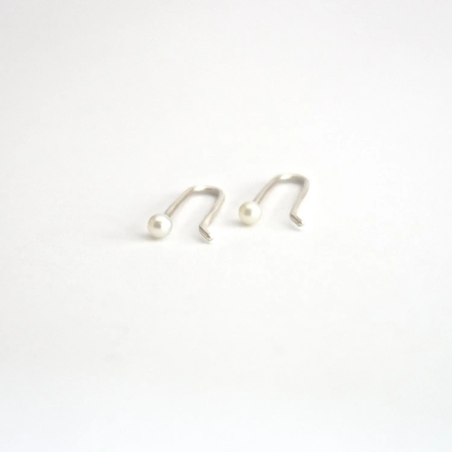Elegant Hand-Made Pearl Ear Climber Earrings - 0150