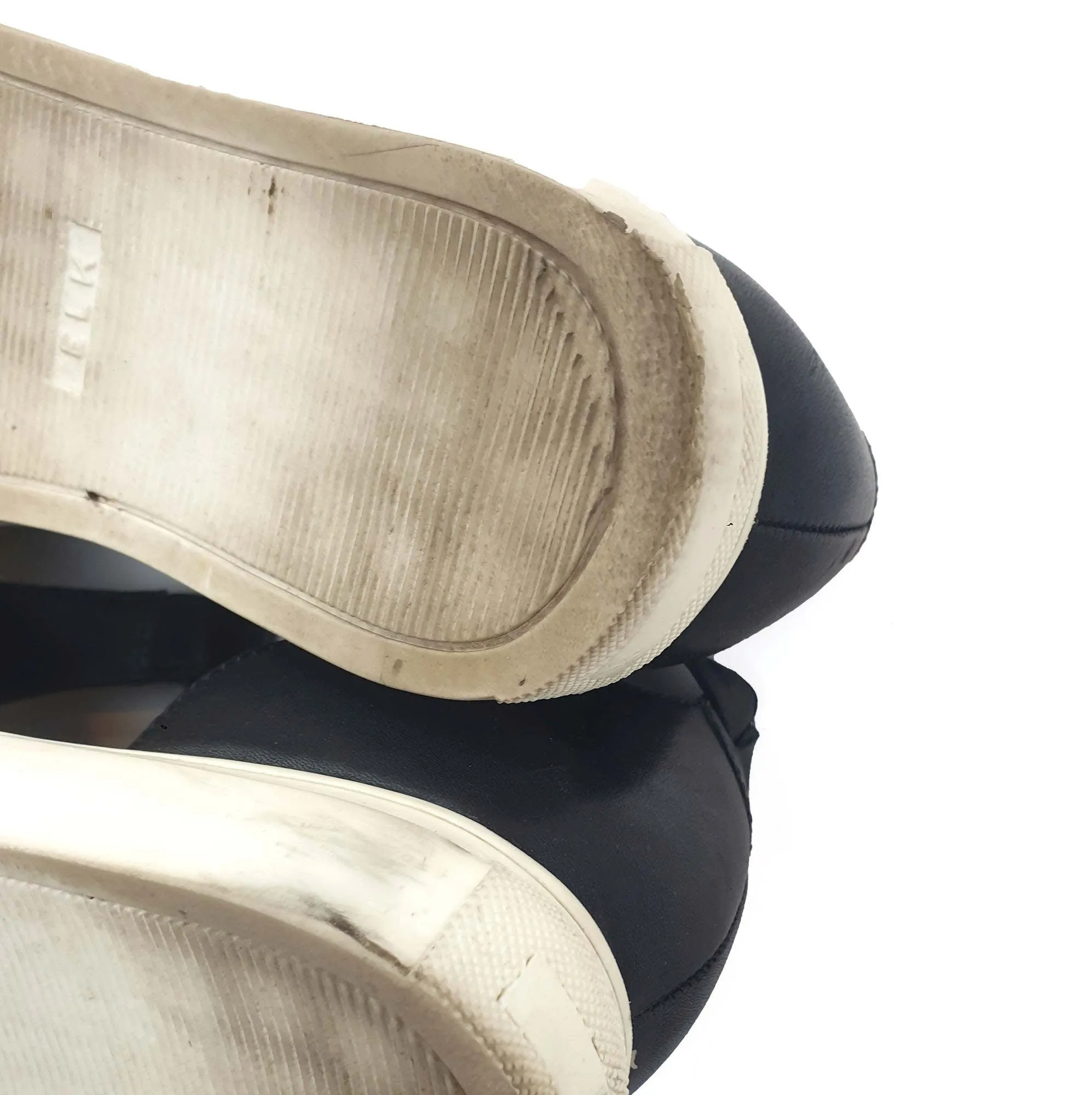 Elk black tee bar style shoes size 37