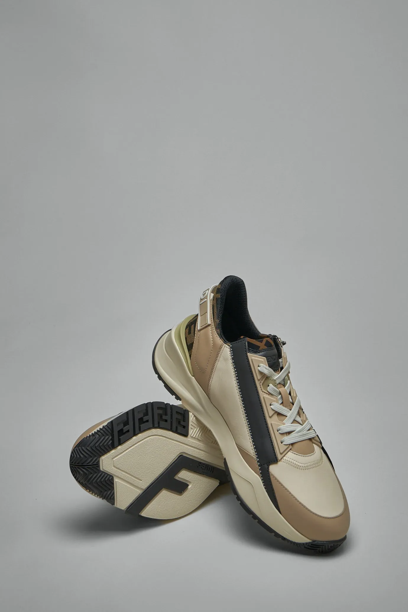 Flow Sneakers