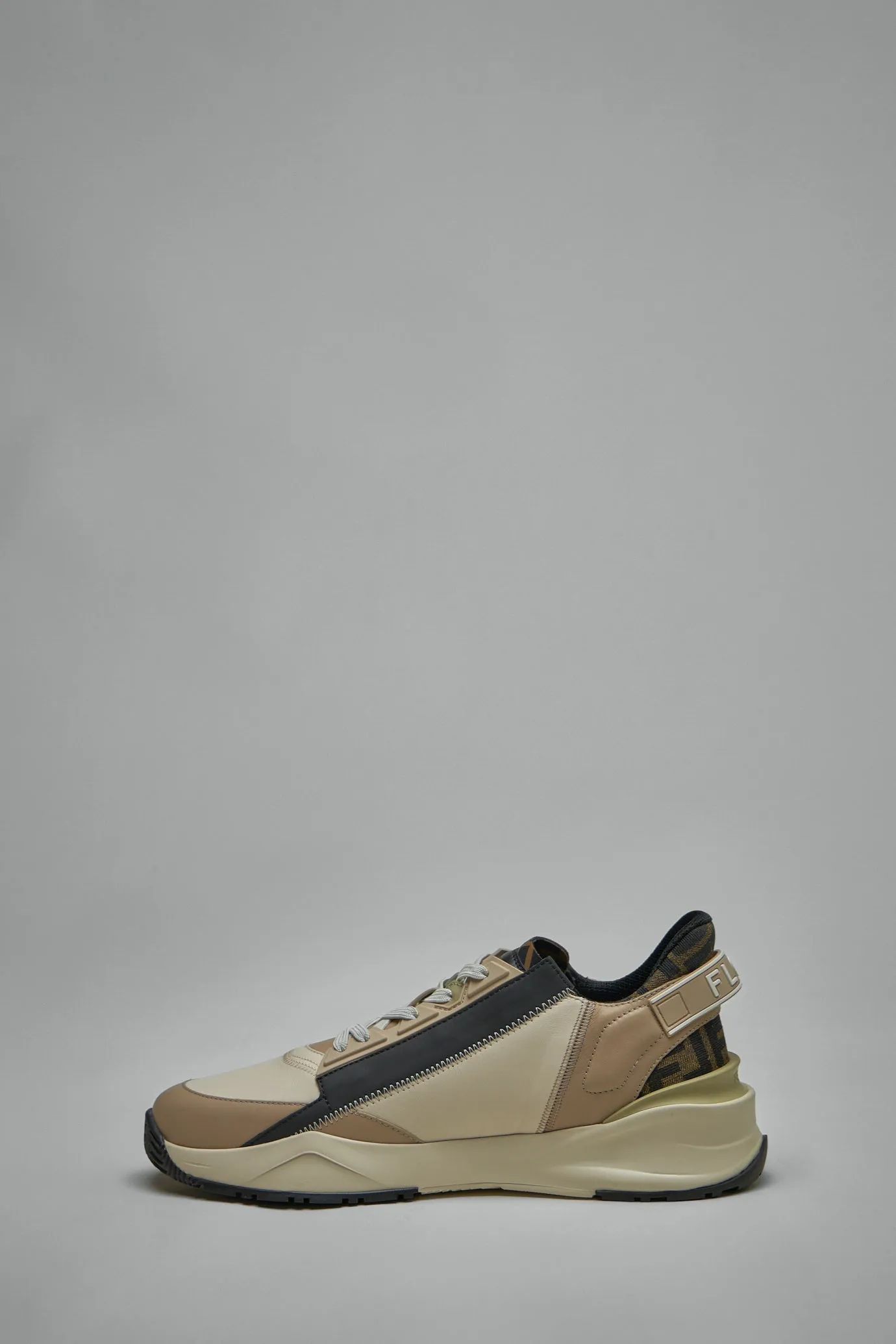 Flow Sneakers