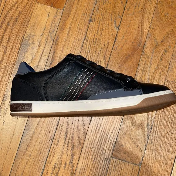 Jousen Leather Sneakers