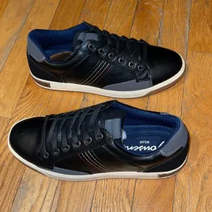 Jousen Leather Sneakers