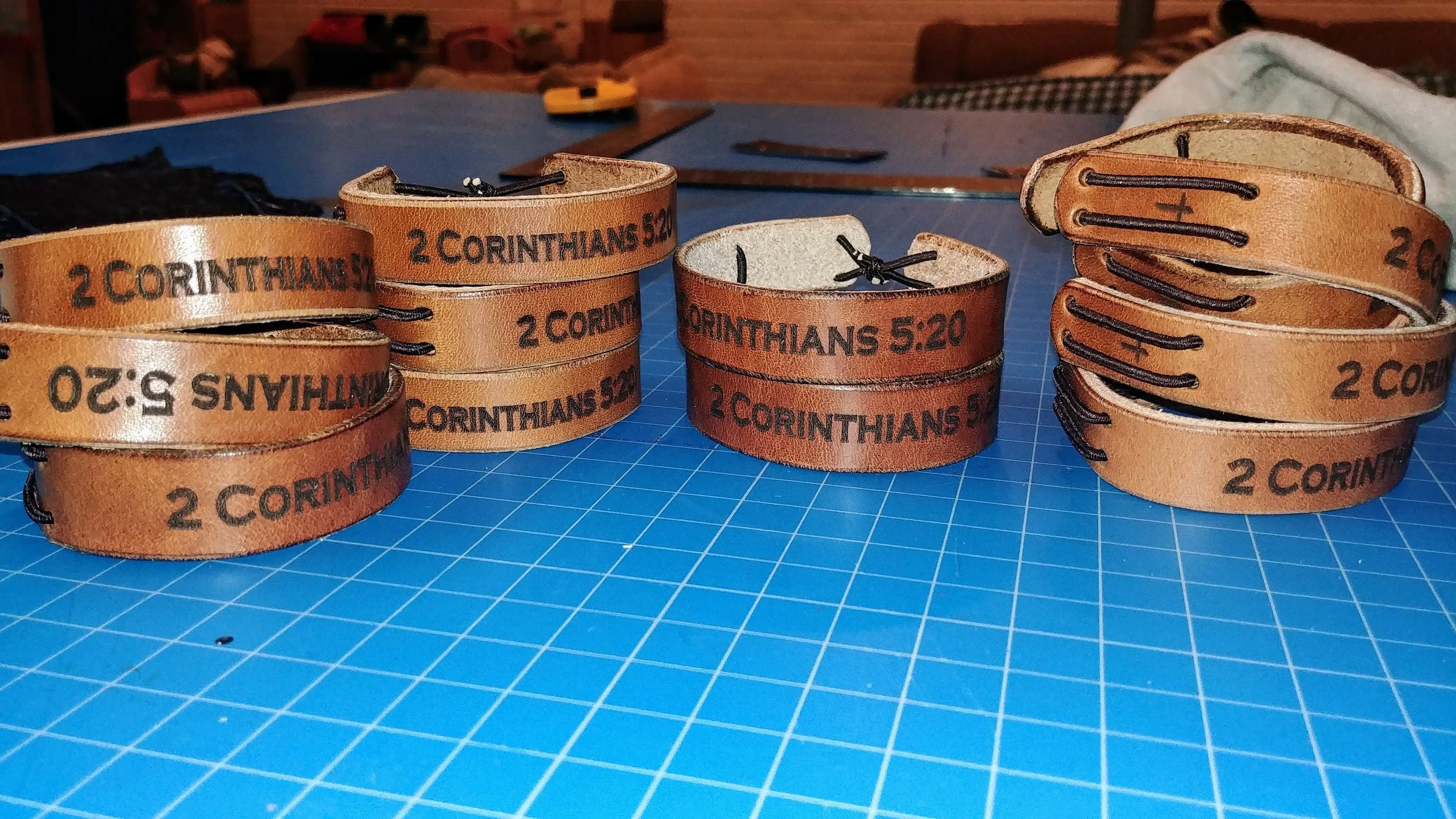 Leather Bracelet | Custom Engraving | (.75" wide) | Full Grain Leather Bracelet w Elastic Closure