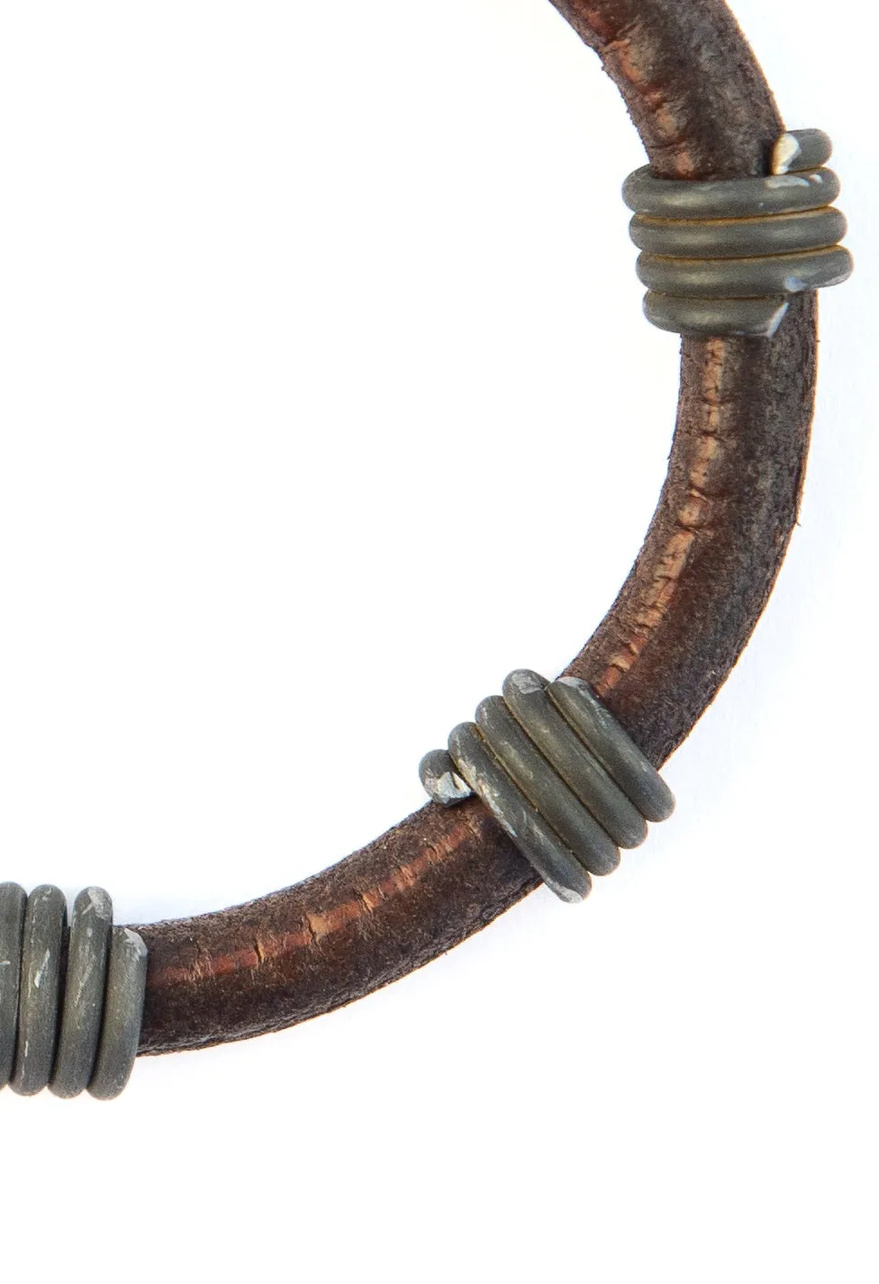 Leather snare bracelet dark brown