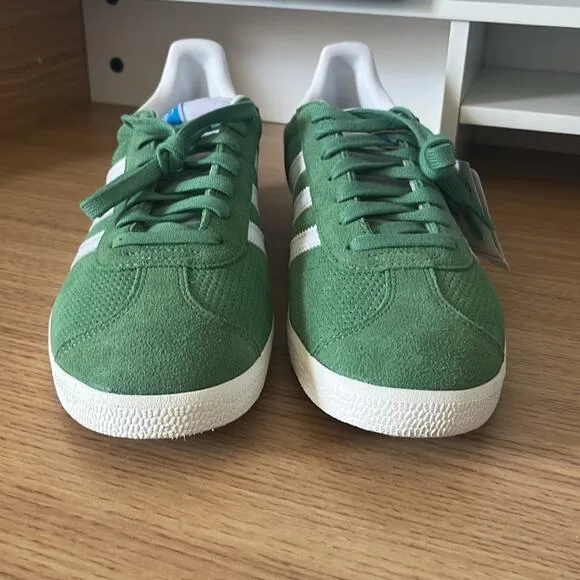 Mens Adidas Gazelle Sneakers Size 11