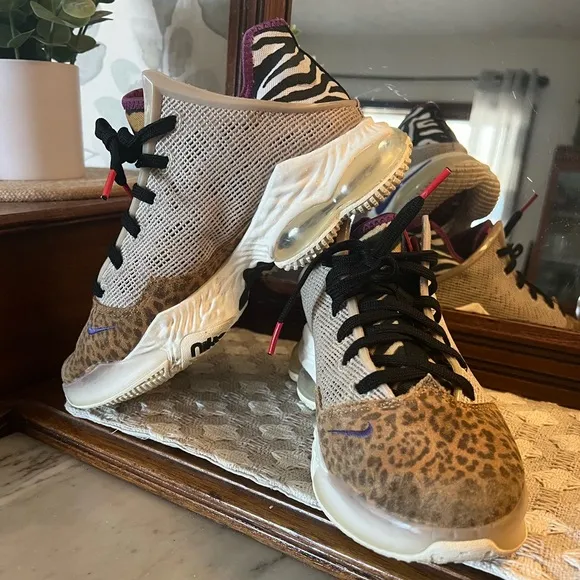 NIKE React Lebron XIV Low Safari Zebra Leopard Sneakers Purple Pink Boy's Size 5