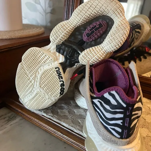 NIKE React Lebron XIV Low Safari Zebra Leopard Sneakers Purple Pink Boy's Size 5