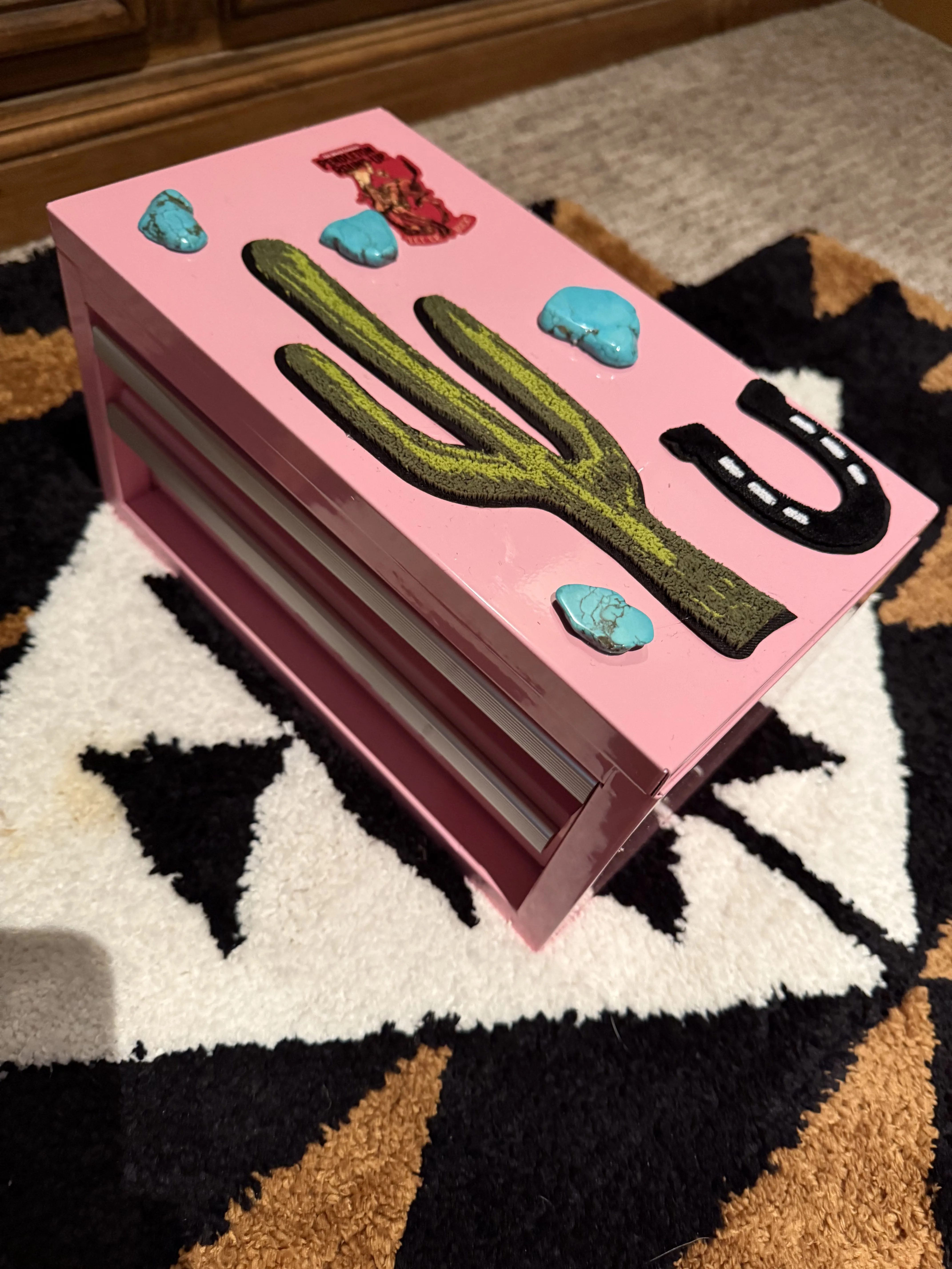 Pendleton Metal Jewelry/Tool/Misc BOX  in pink !