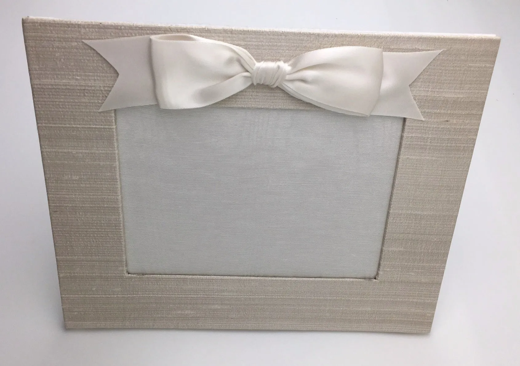 PICTURE FRAME - JS - ELEGANT BOW
