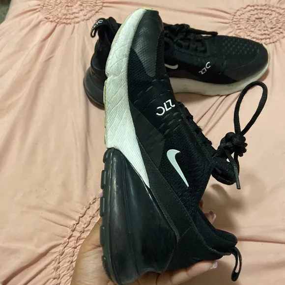 selling size 4.5 air70 shoes. good condition as well, dirty, but no torns!!