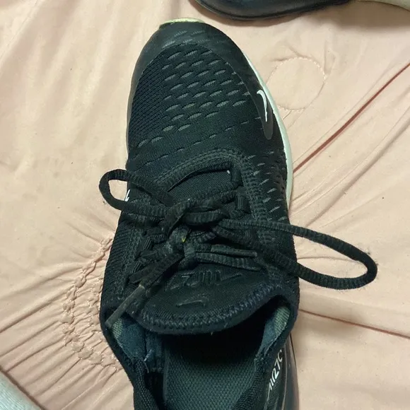 selling size 4.5 air70 shoes. good condition as well, dirty, but no torns!!