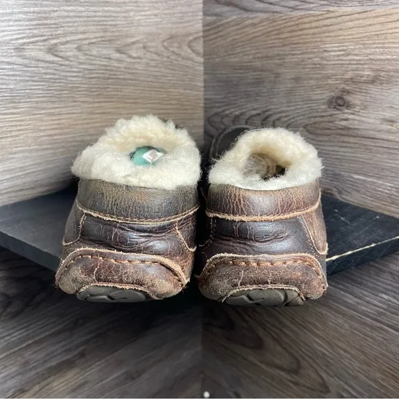 Ugg ascot loafer brown leather slippers