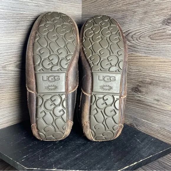 Ugg ascot loafer brown leather slippers