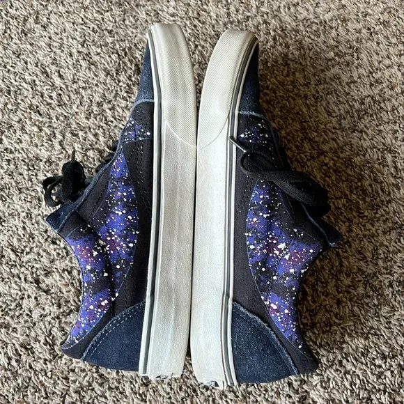 Vans Women’s Size 10 Old Skool Warp Galaxy Glow in the Dark Sneakers